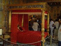 Heinrichs III. Zimmer, hier Ermordung des Guisen-Herzogs