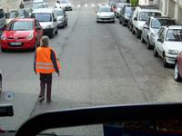Viola regelt den Verkehr in Nizza für uns 