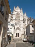 beeindruckende Fassade in Beauvais