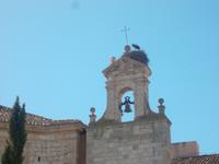 Penafiel, Kirche mit Glockenstuhl