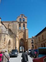Stadttor mit Glockenturm in Laguardia