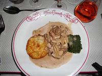 Schweinebraten und Spinat