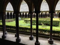 13-05-07_Mont Saint Michel-Kreuzgang