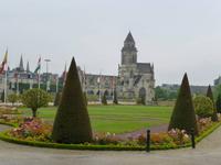Caen - Parkanlage vor Rathaus