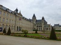 Caen - vor dem Rathaus