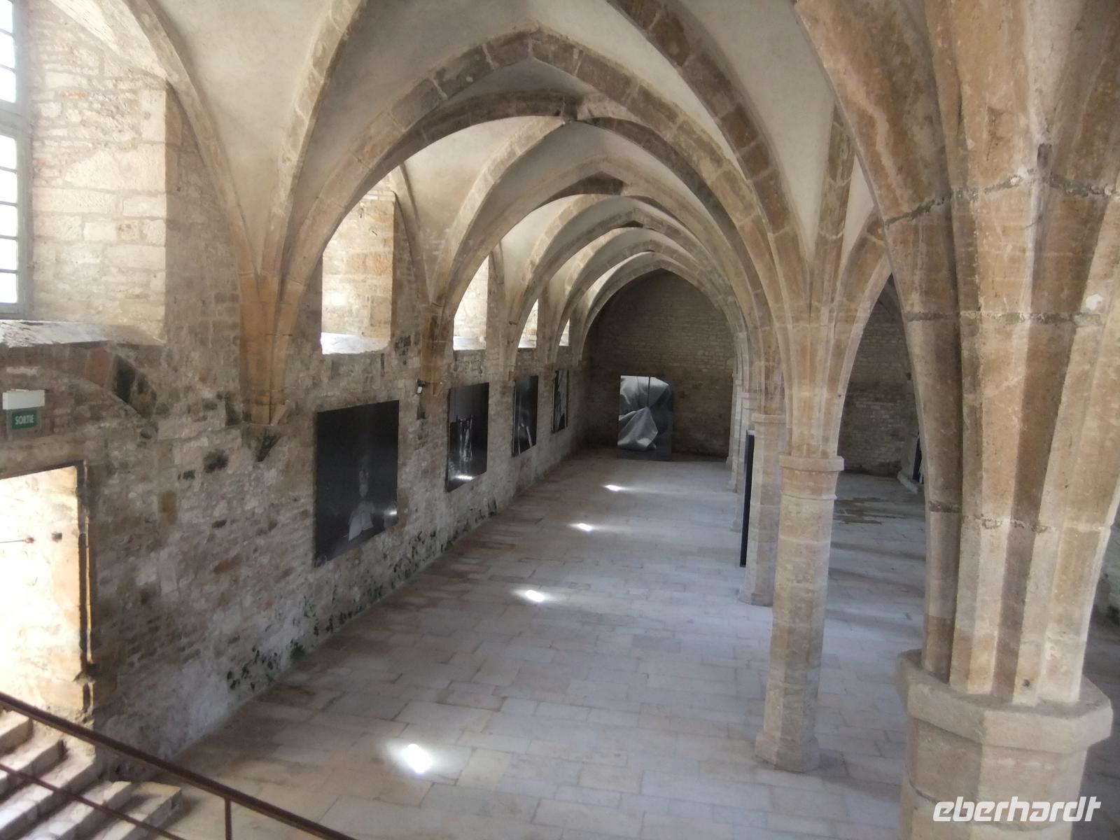 Ckuny, Kornspeicher, Keller