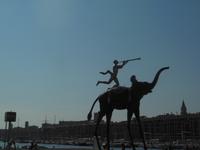 Marseille Figuren am Port Vieux (alter Hafen)