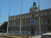 Präfektur Marseille mit Wasserbrunnen