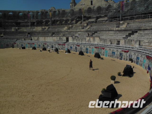 im Amphitheater Arles am Vorabend des l'Equestre 