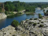 der Gard unter der Pont-du-gard 