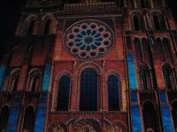 Die Kathedrale von Chartres am Abend