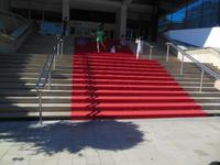 der rote Teppich auf der Croisette am Casino in Cannes 