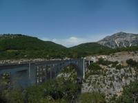 an der Pont de ´l'Artuby in der Verdonschlucht_Bungeejumper 