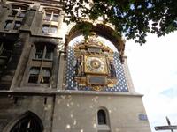 Paris, älteste Uhr