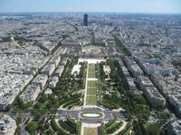 ...von der Spitze aufs Marsfeld