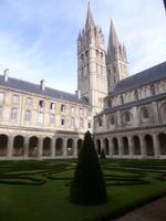 Innenhof des Klosters „Abbaye aux Hommes