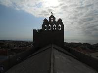 auf dem Kirchendach in Saintes Maries