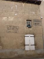 Häuseraufschriften in Montmerle