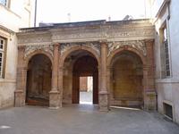 Eingang Palais in Dijon