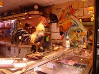 Bressehuhn aus der Region Bresse nordöstlich von Lyon, gelegen zwischen Jura und Saône