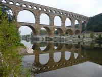 Pont du Gard ist ein römischer Aquädukt