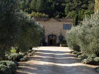 035 Menerbes, Weingut mit Korkenziehermuseum