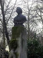 Frédéric Chopin hielt sich unter anderem in Paris auf, Garten 