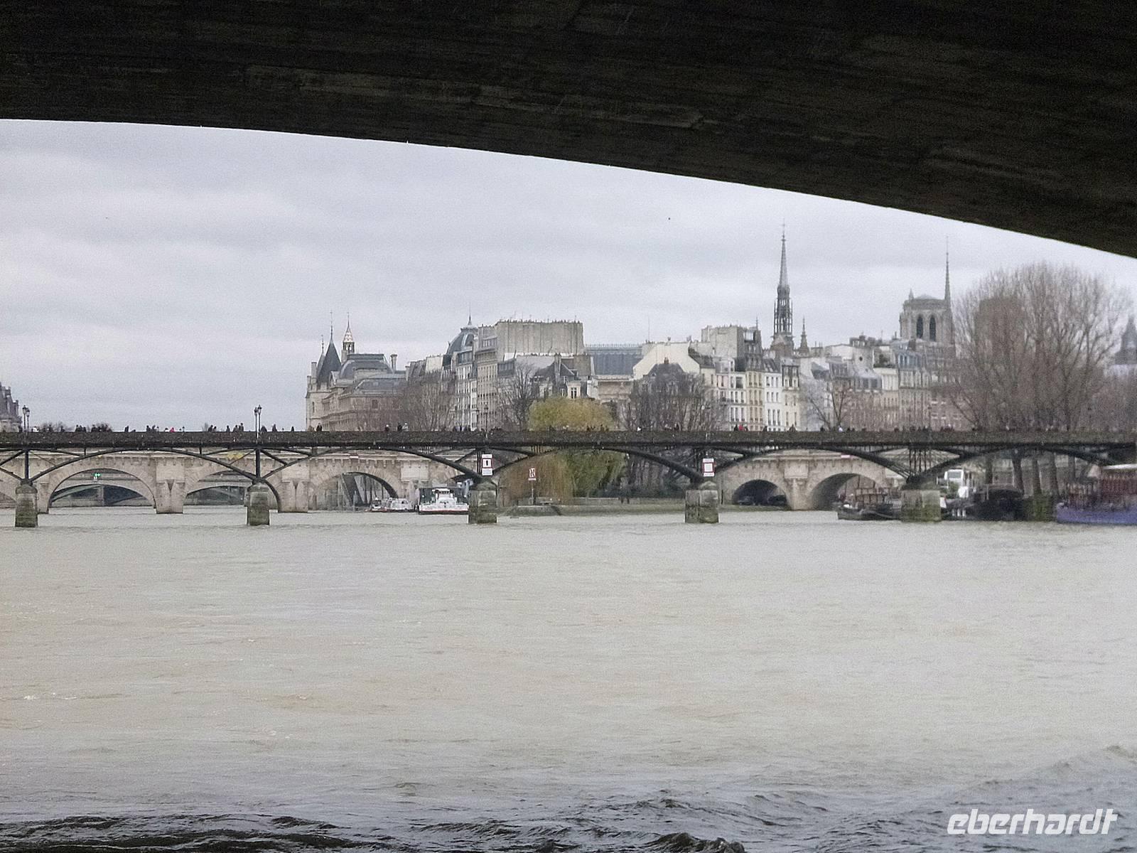 Neujahrsfahrt auf der Seine mit dem 