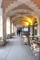 Rundbögen am schönsten Platz von Paris, dem 