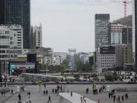 Blick von La Defence zum Arc de Triomphe