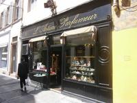 Typisches Geschäft in der Stadt