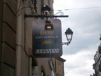 Bierakademie in einer Gasse Straßburgs