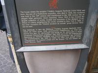 Hinweis zum Geburtshaus des Bildhauers