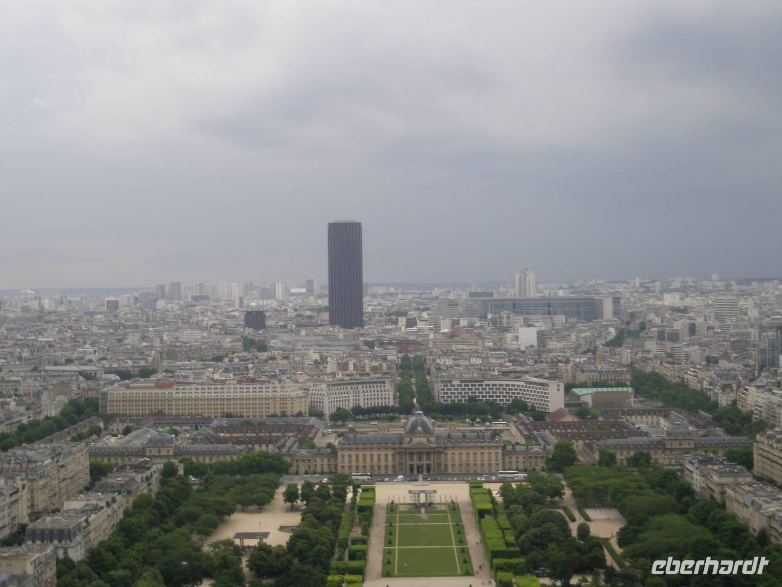 Blick vom Eiffelturm auf den Montparnass