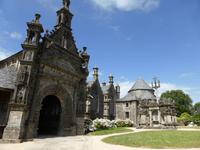 Guimiliau - umfriedeter Pfarrbezirk