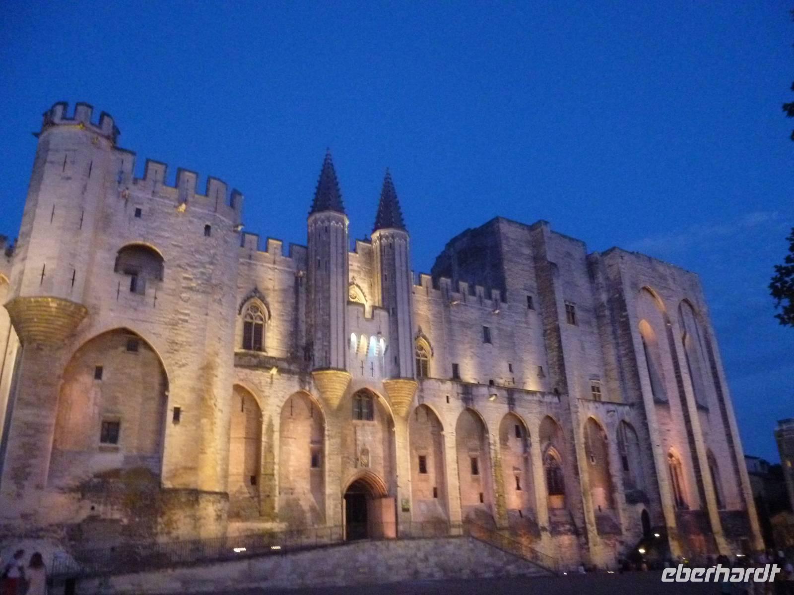 Abendspaziergang in Avignon- Papstpalast