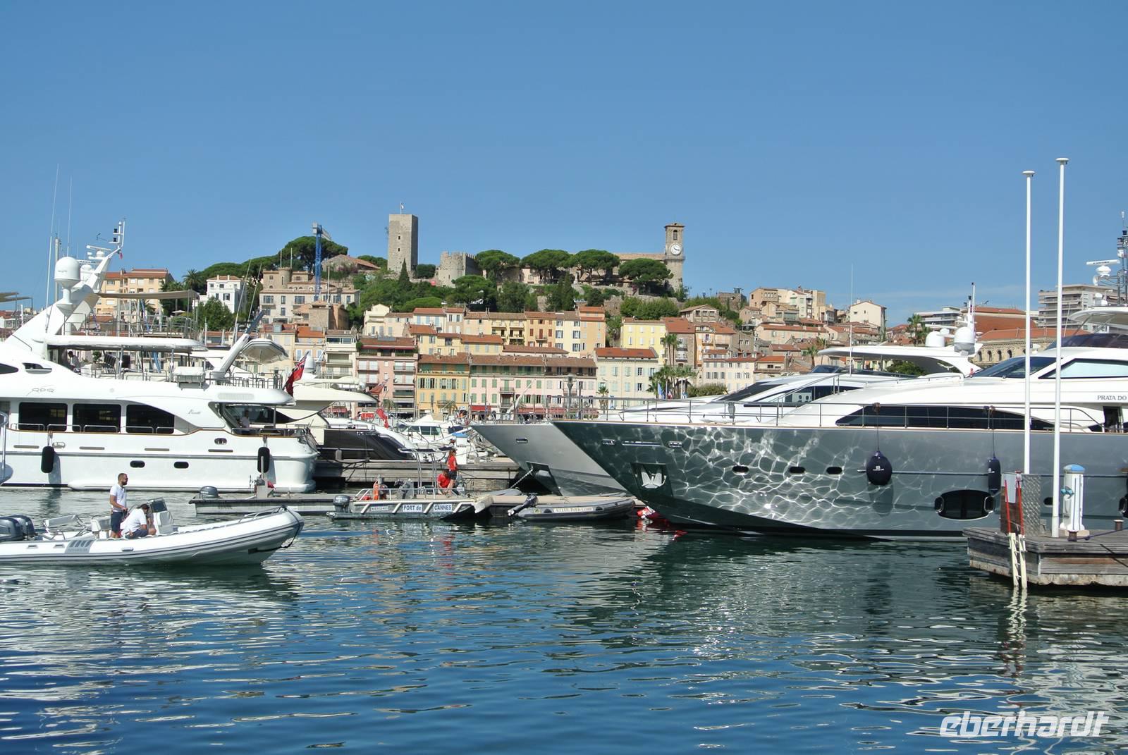 Yachten und Altstadt in Cannes