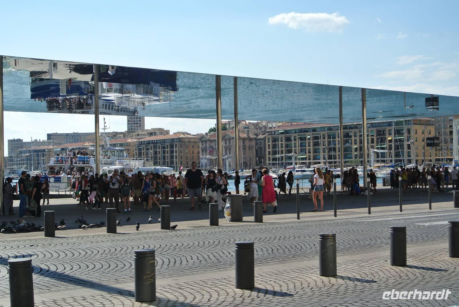 Neuer Hafen von Marseille