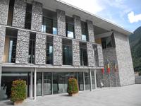 Und sehen auch das Neue Parlament gegenüber....