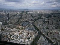 Blick vom Hochhaus mvon Montparnasse auf Eiffelturm und 