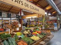 In der rekonstruierten Markthalle von Colmar