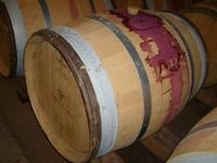 der rote Beujolais im Eichenfass