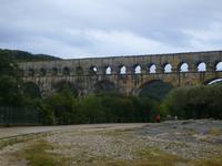 der mächtige Pont du Gard