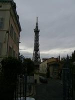 der Eifelturm von Lyon - neben der Basilika
