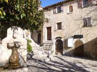 03_Eze Village (6)