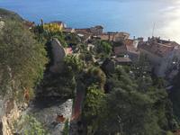248Blick vom Garten auf das Bergdorf Èze Village