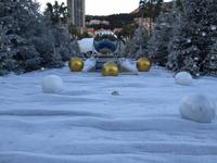 377Winterdekoration vor dem Casino