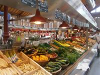 Sehr gut präsentierte Ware