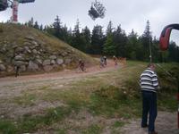 Down-Hill-Biking, viele Sportler fahren hier mit dem Rad in das Tal