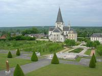 Pfingstsonntag, 24.5.2015 Abbaye Saint-Georges de Boscherville mit Garten
